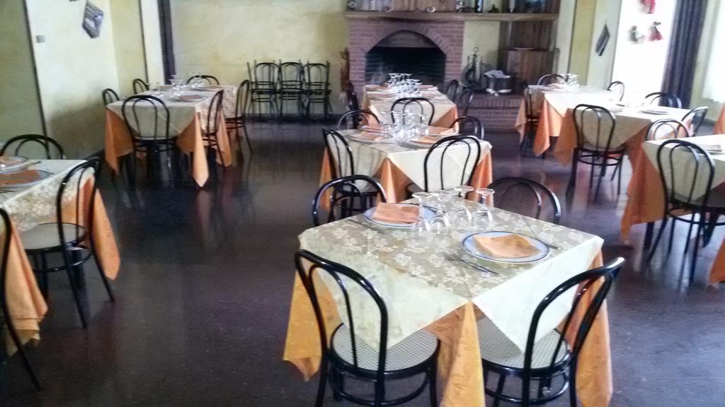 אסרגי Hotel Cristallo מראה חיצוני תמונה