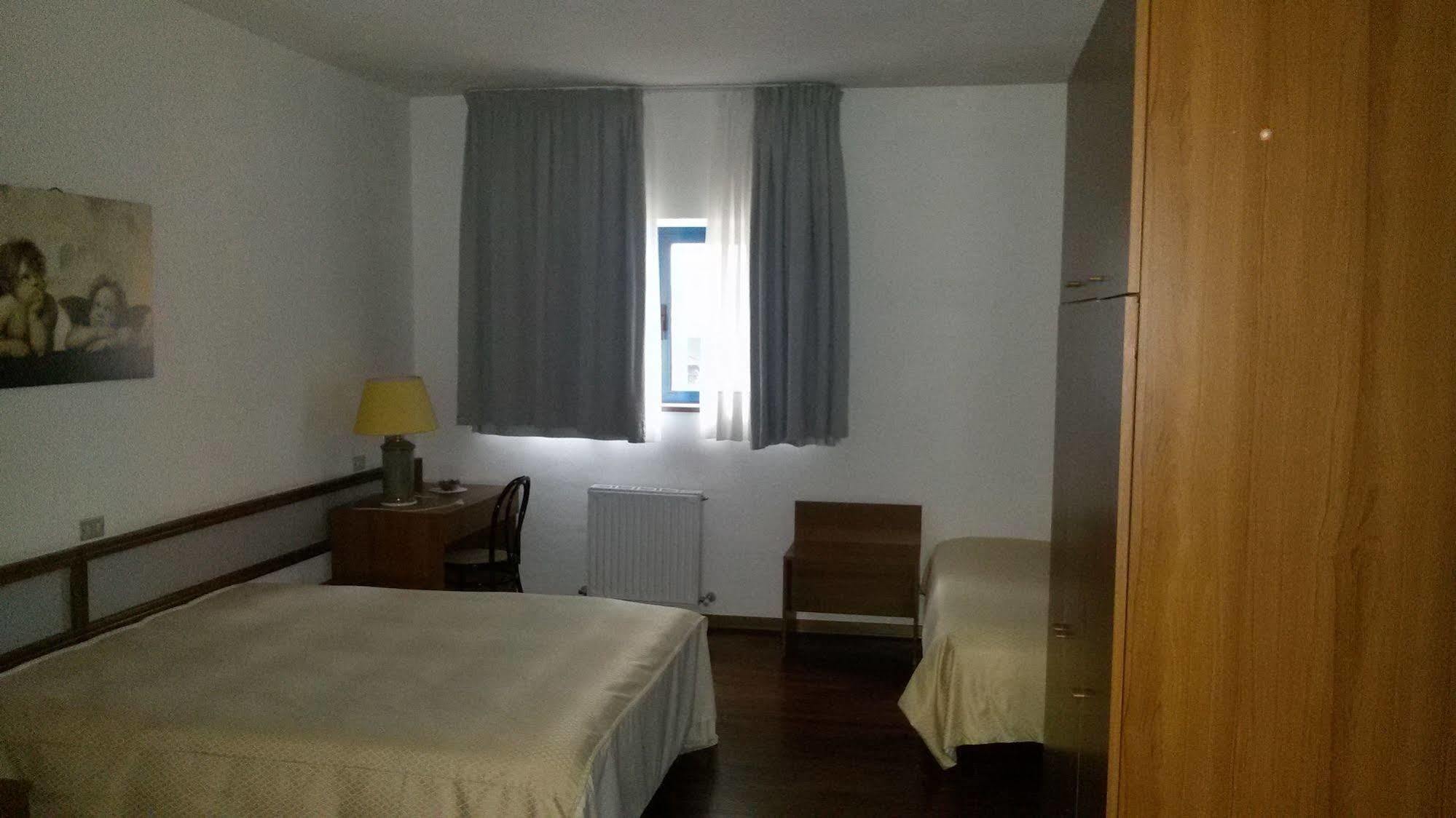 אסרגי Hotel Cristallo מראה חיצוני תמונה